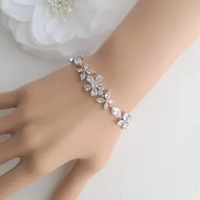 Cubic Zirconia Wedding Flower Bracelet for Brides- Daisy