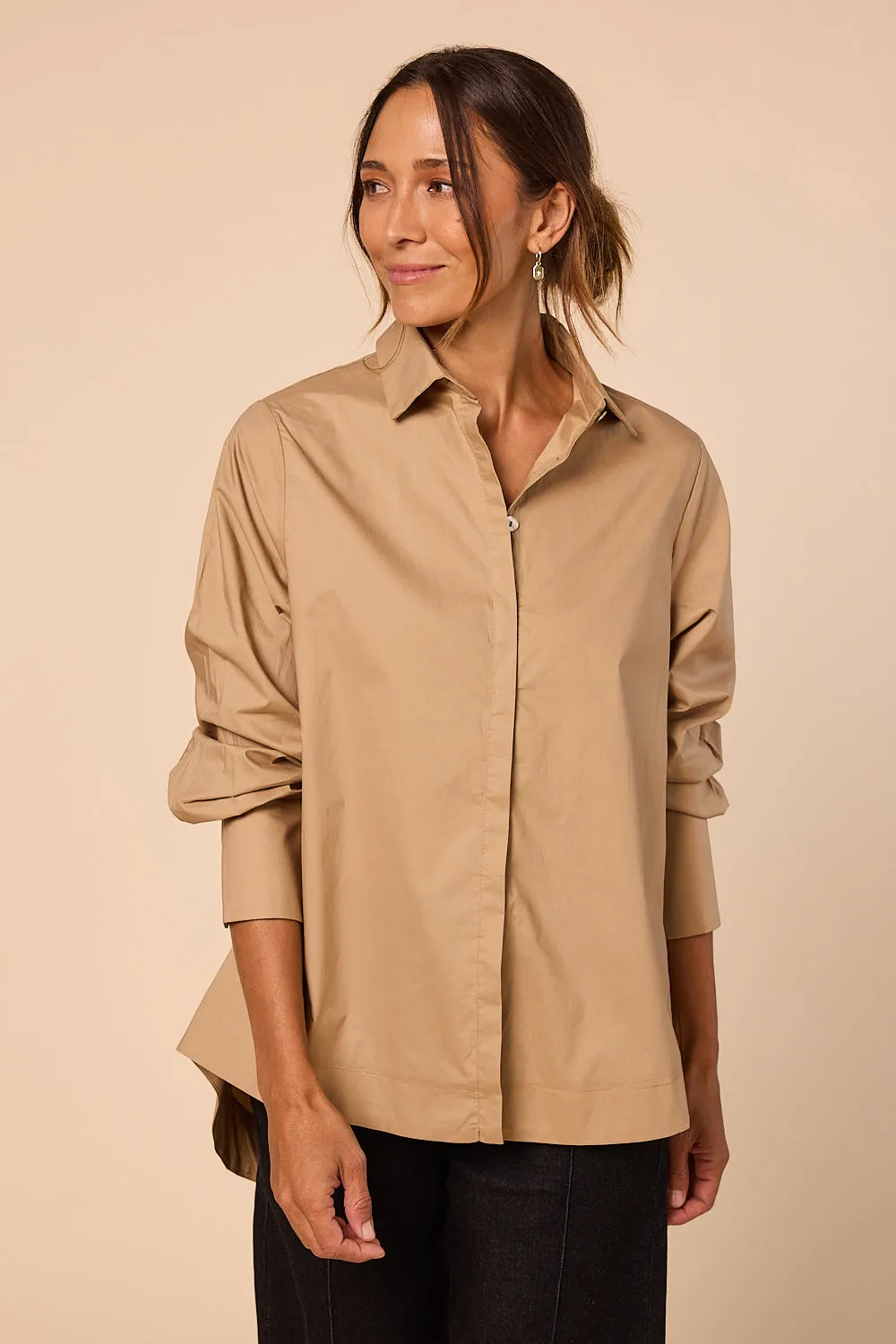 Oversized Boyfriend Shirt in Camel