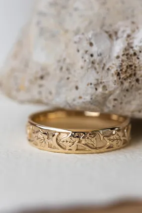 READY TO SHIP: Ivy leaves wedding band in 14K yellow gold, comfort fit 5 mm, RING SIZE 9 US