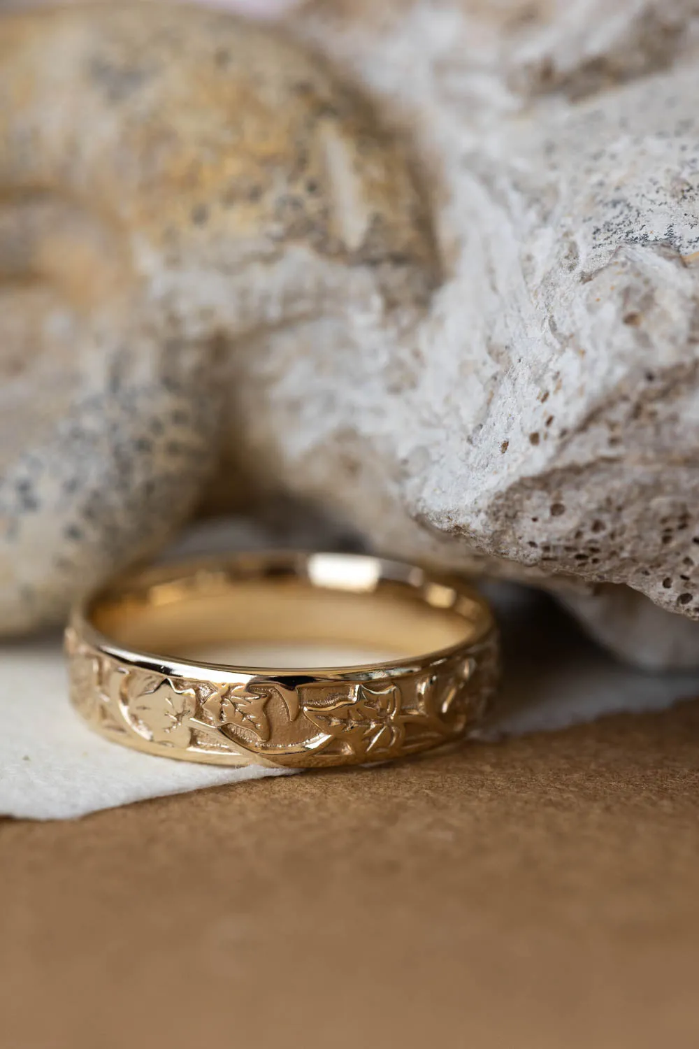 READY TO SHIP: Ivy leaves wedding band in 14K yellow gold, comfort fit 5 mm, RING SIZE 9 US