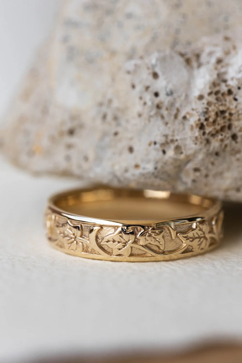 READY TO SHIP: Ivy leaves wedding band in 14K yellow gold, comfort fit 5 mm, RING SIZE 9 US