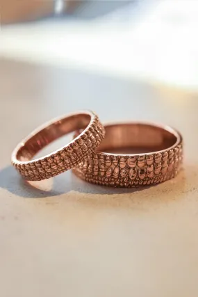 Wedding bands set for couple, crocodile's skin textured rings